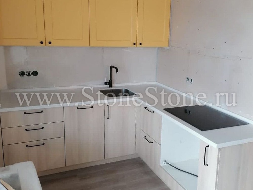 ���������� �� ������ ����� ������� Corian Designer White